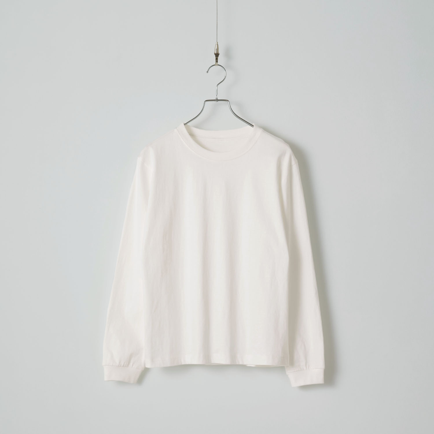 〈寄付ができる〉5.3oz オーガニックコットン長袖Tシャツ（リブ有り）